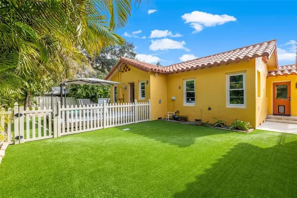 $950,000 | 1431 22nd Avenue North, St. Petersburg, FL 33704
