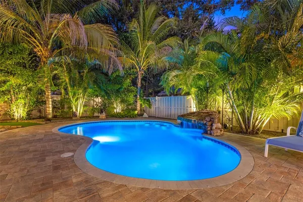 $950,000 | 1431 22nd Avenue North, St. Petersburg, FL 33704