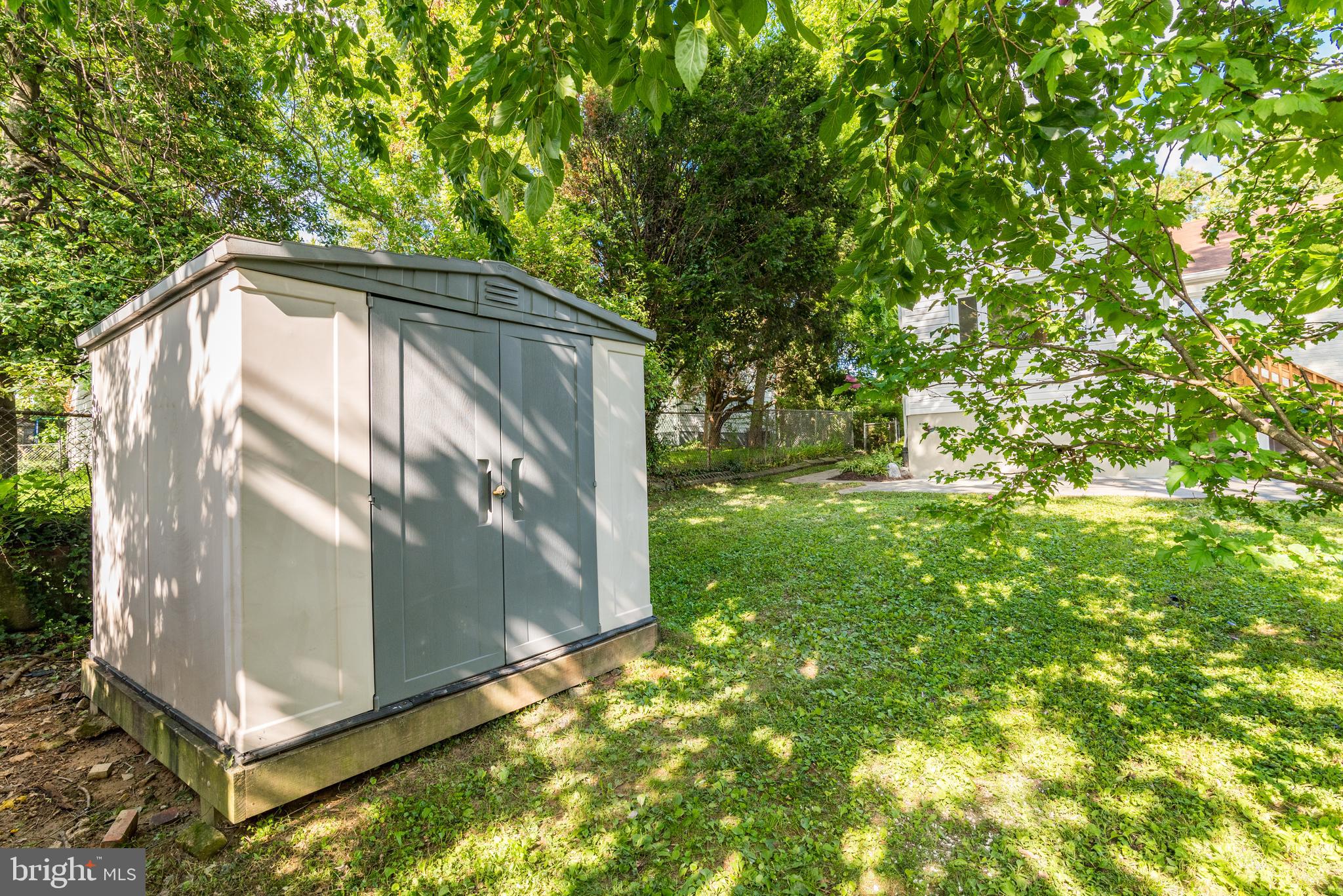 10106 Greenock Road Silver Spring, MD 20901 - Photo 32 of 34 Large shed
