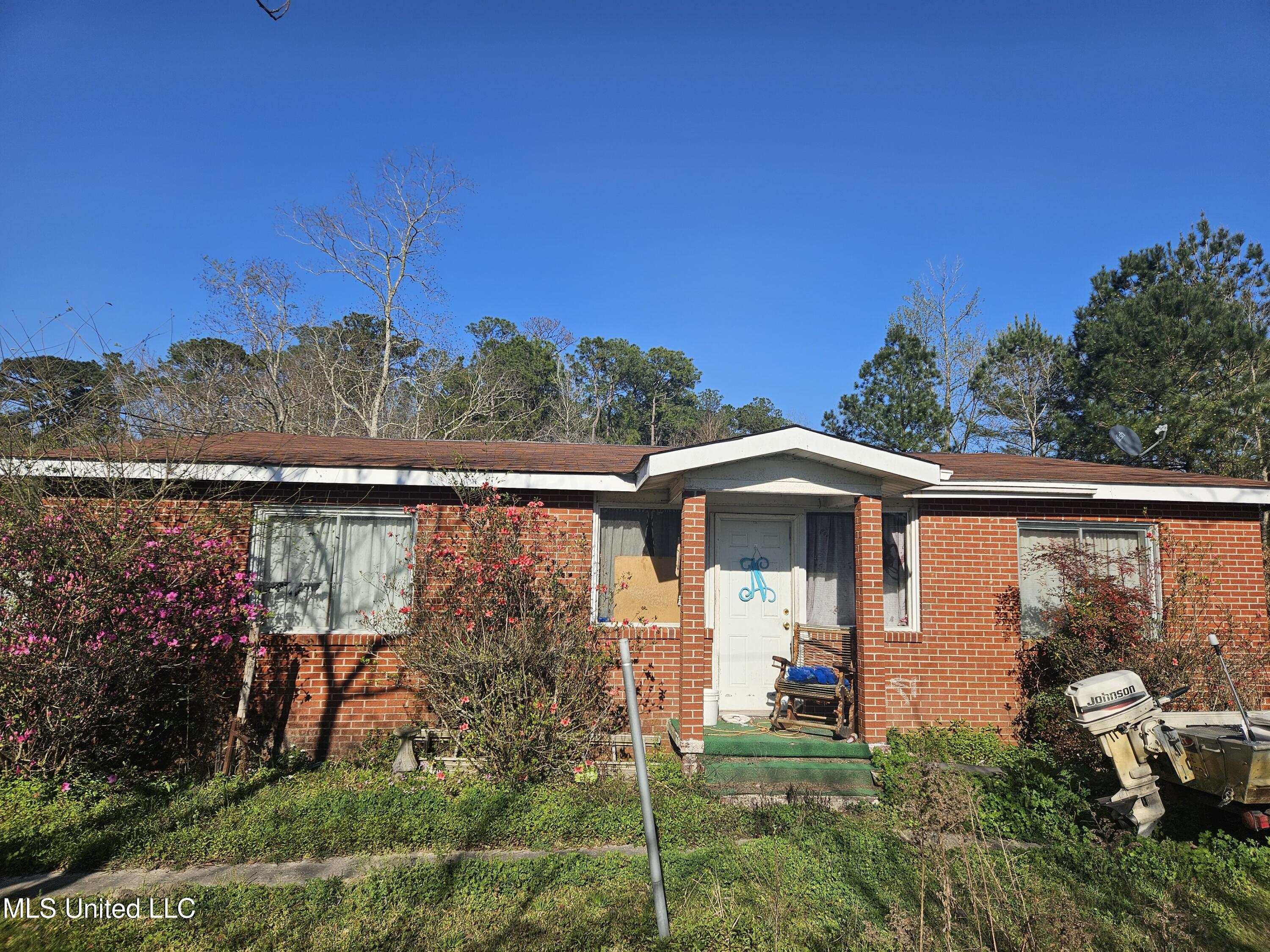 8800 Graham Road Moss Point, MS 39562 - Photo 1 of 38 20250311_163333