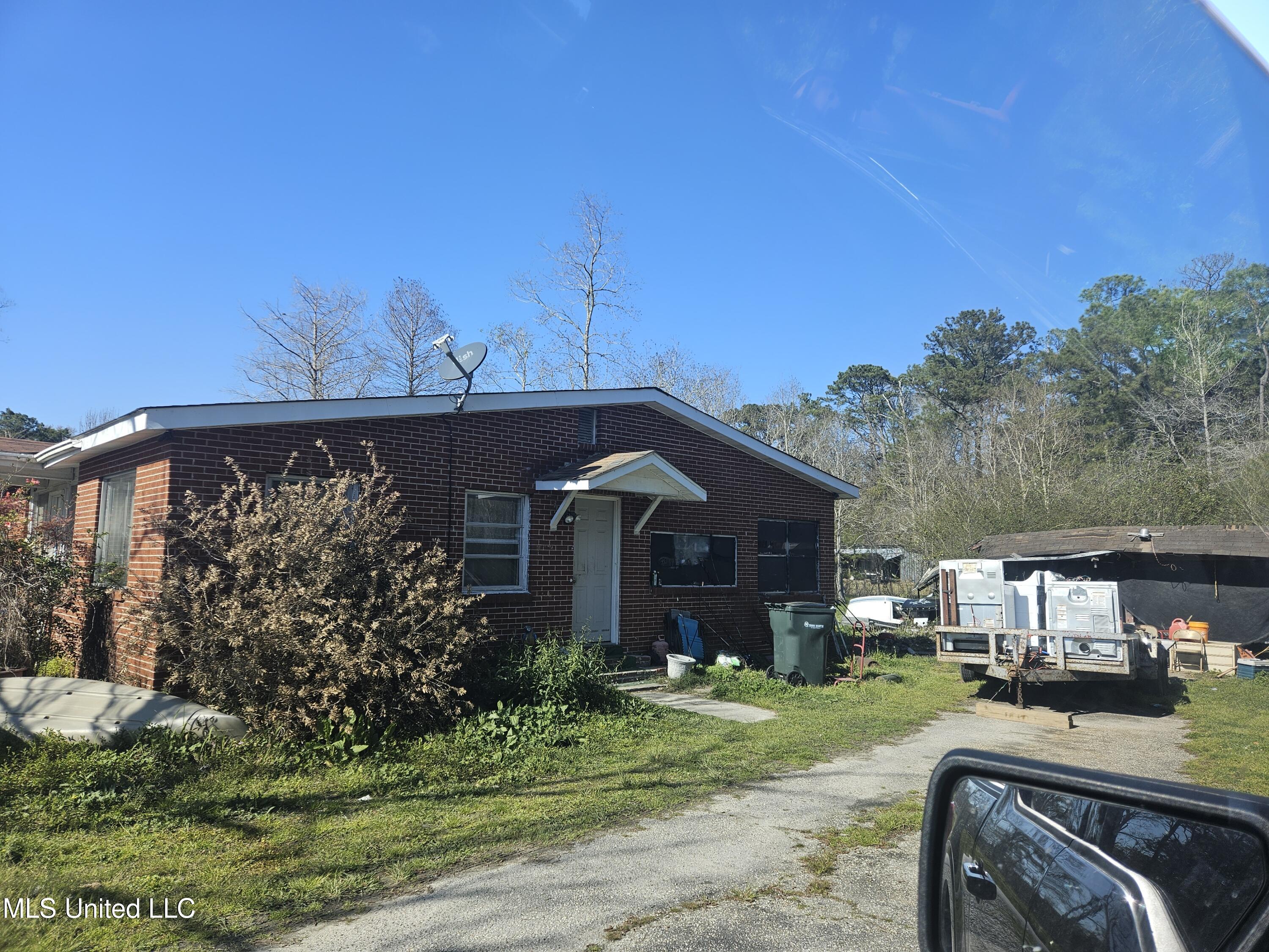 8800 Graham Road Moss Point, MS 39562 - Photo 2 of 38 20250311_160045