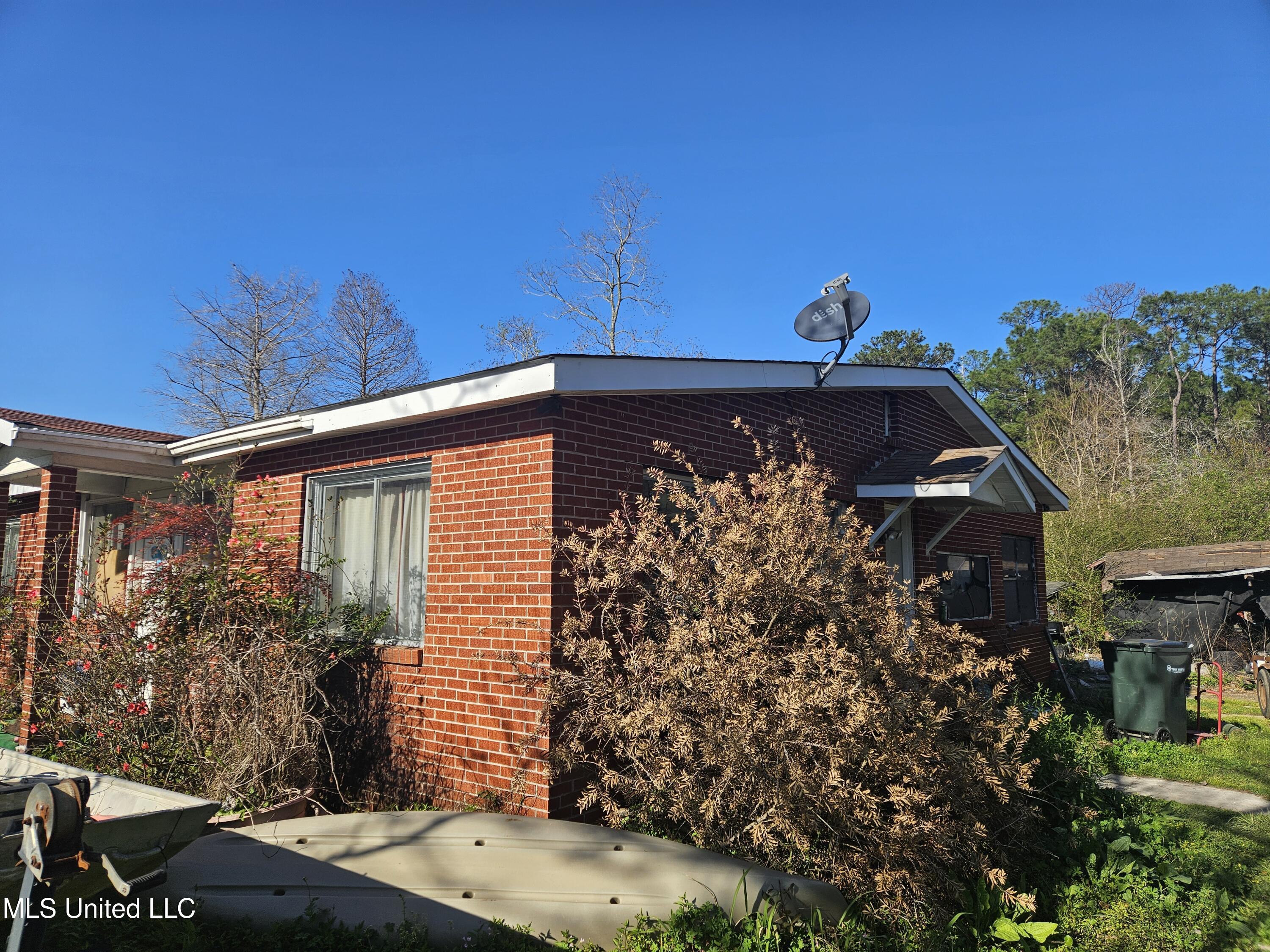 8800 Graham Road Moss Point, MS 39562 - Photo 6 of 38 20250311_163306