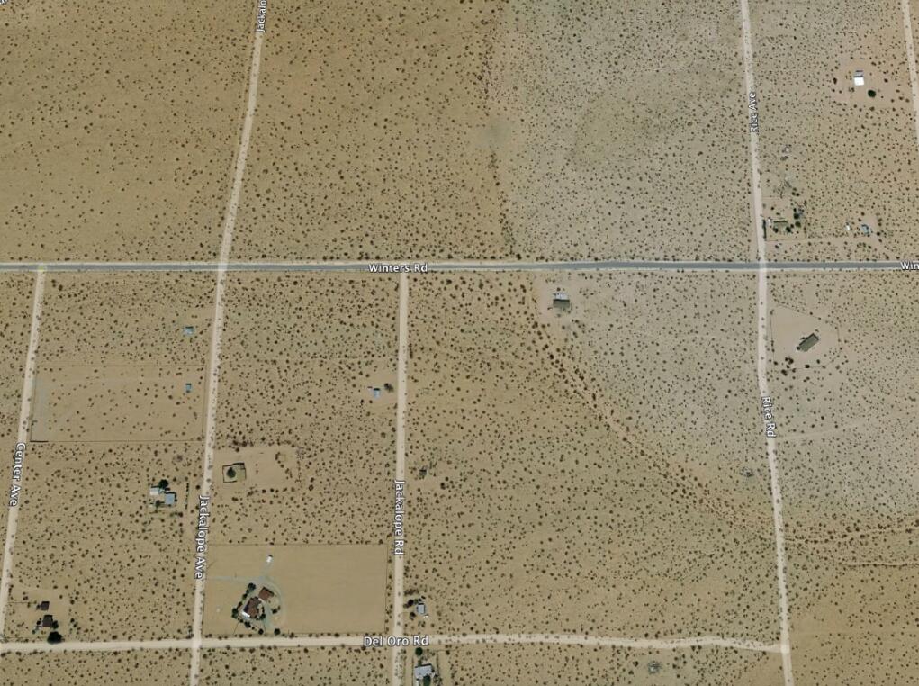231 Winters Road Joshua Tree, CA 92252 - Photo 8 of 17 Screen Shot 2023-05-02 at 4.18.08 PM