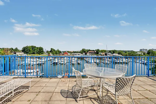 $5,500 | 18 Shady Glen Court, Unit 403, New Rochelle, NY 10805