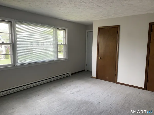 $1,100 | 389 King Street, Bristol, CT 06010