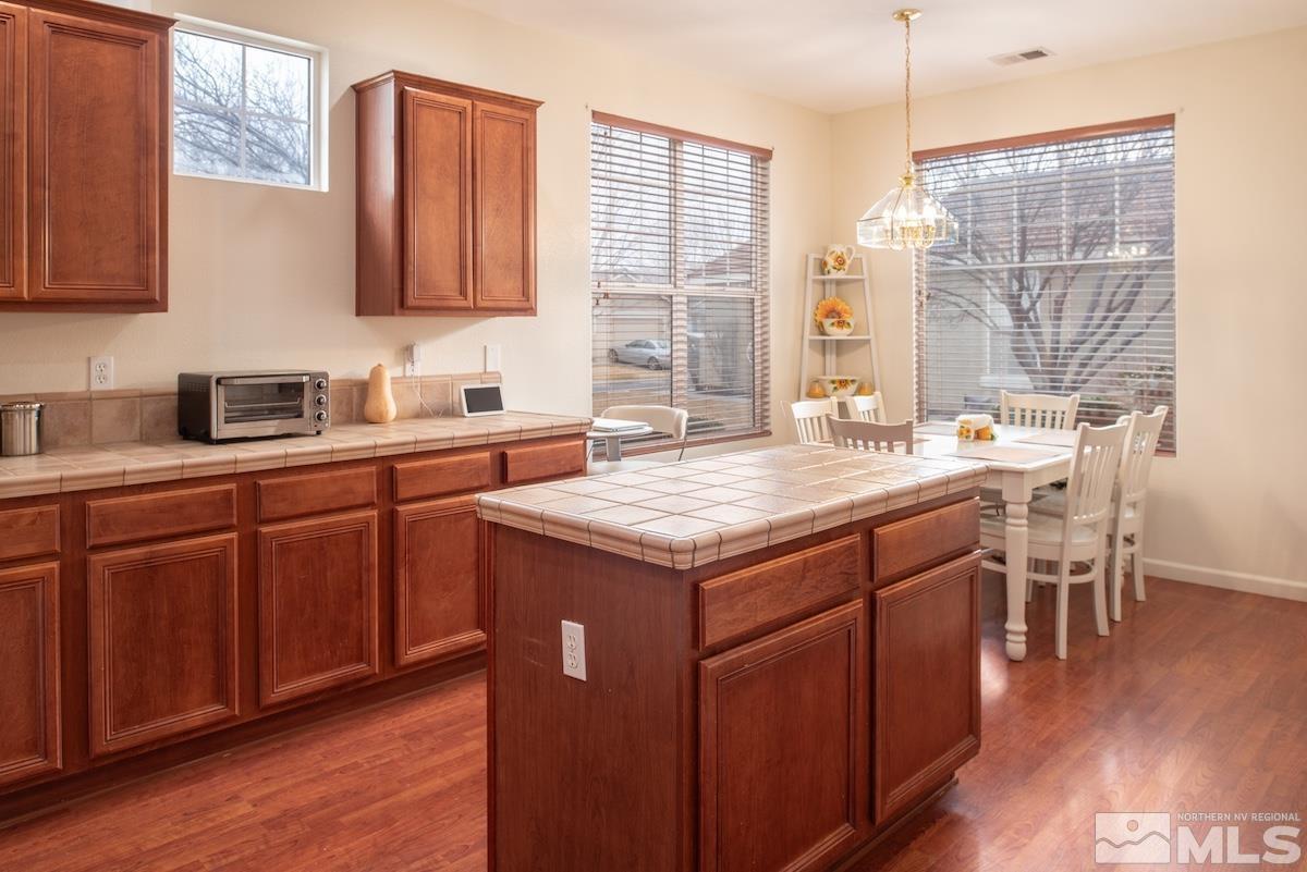 10417 Chadwell Drive Reno, NV 89521 - Photo 5 of 40