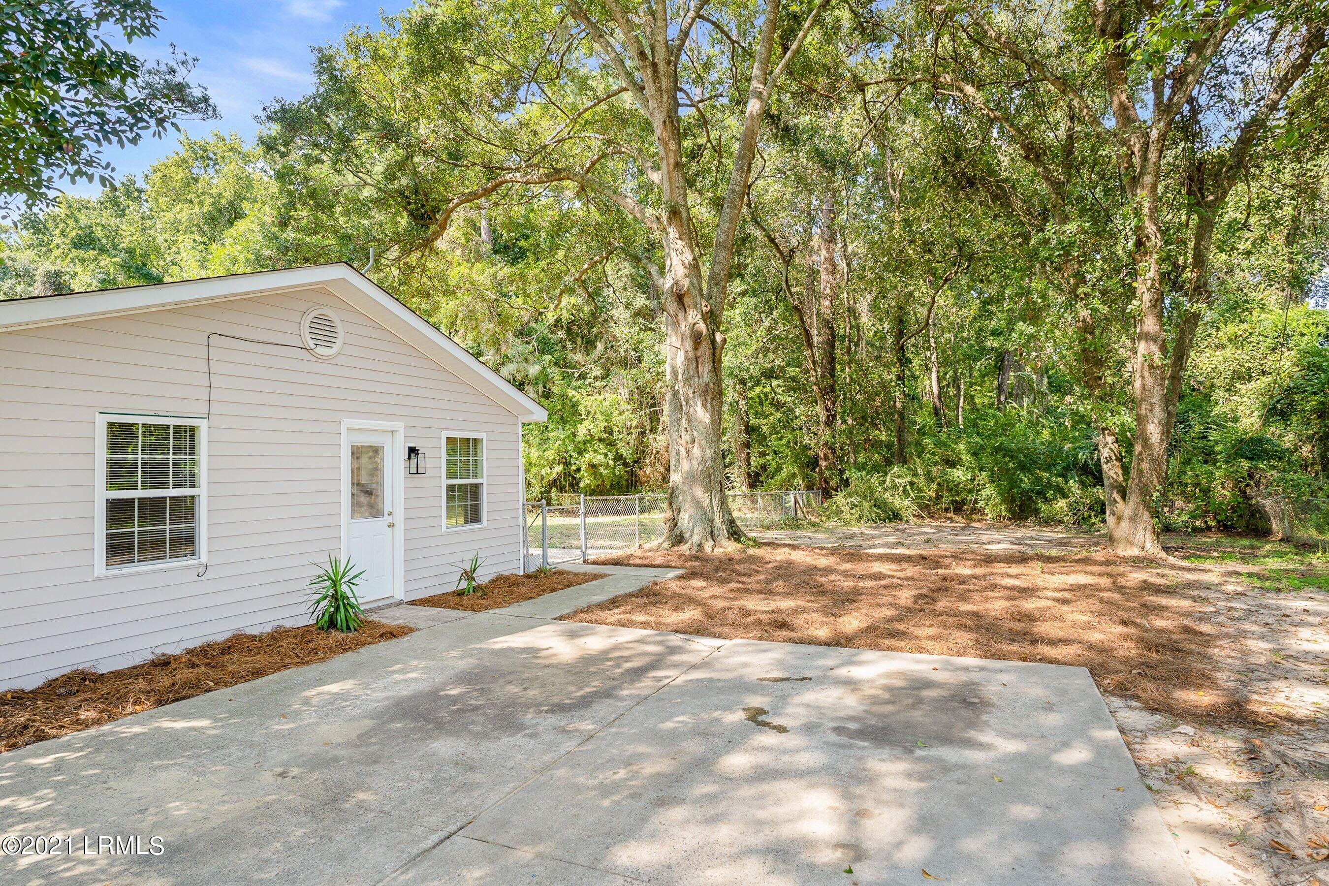 1504 Quarter Horse Road Beaufort, SC 29906 - Photo 5 of 27 DSC07146-1.jpg-SMALL