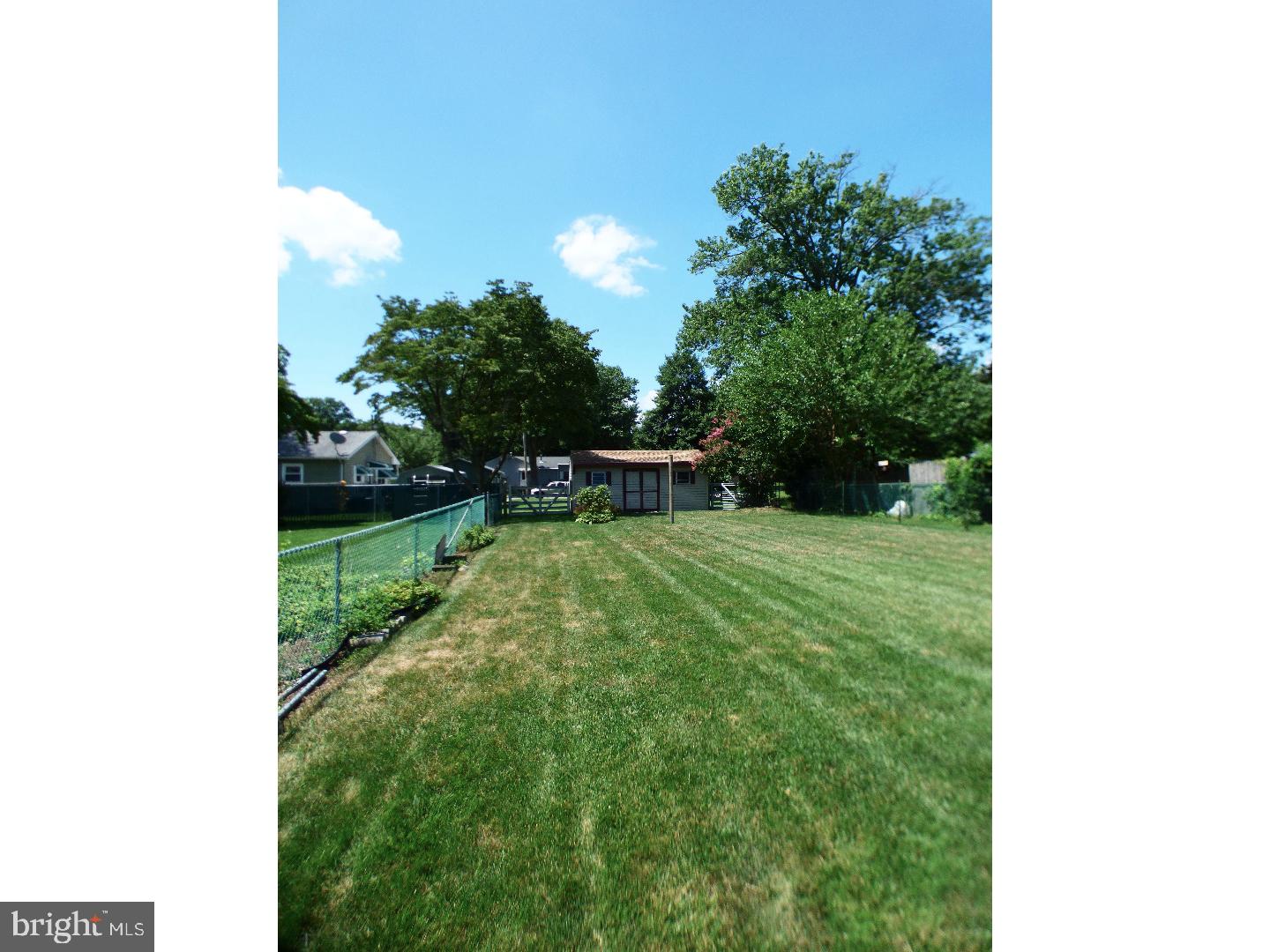 45 Rutgers Road Pennsville, NJ 08070 - Photo 8 of 25 a view of yard with green space