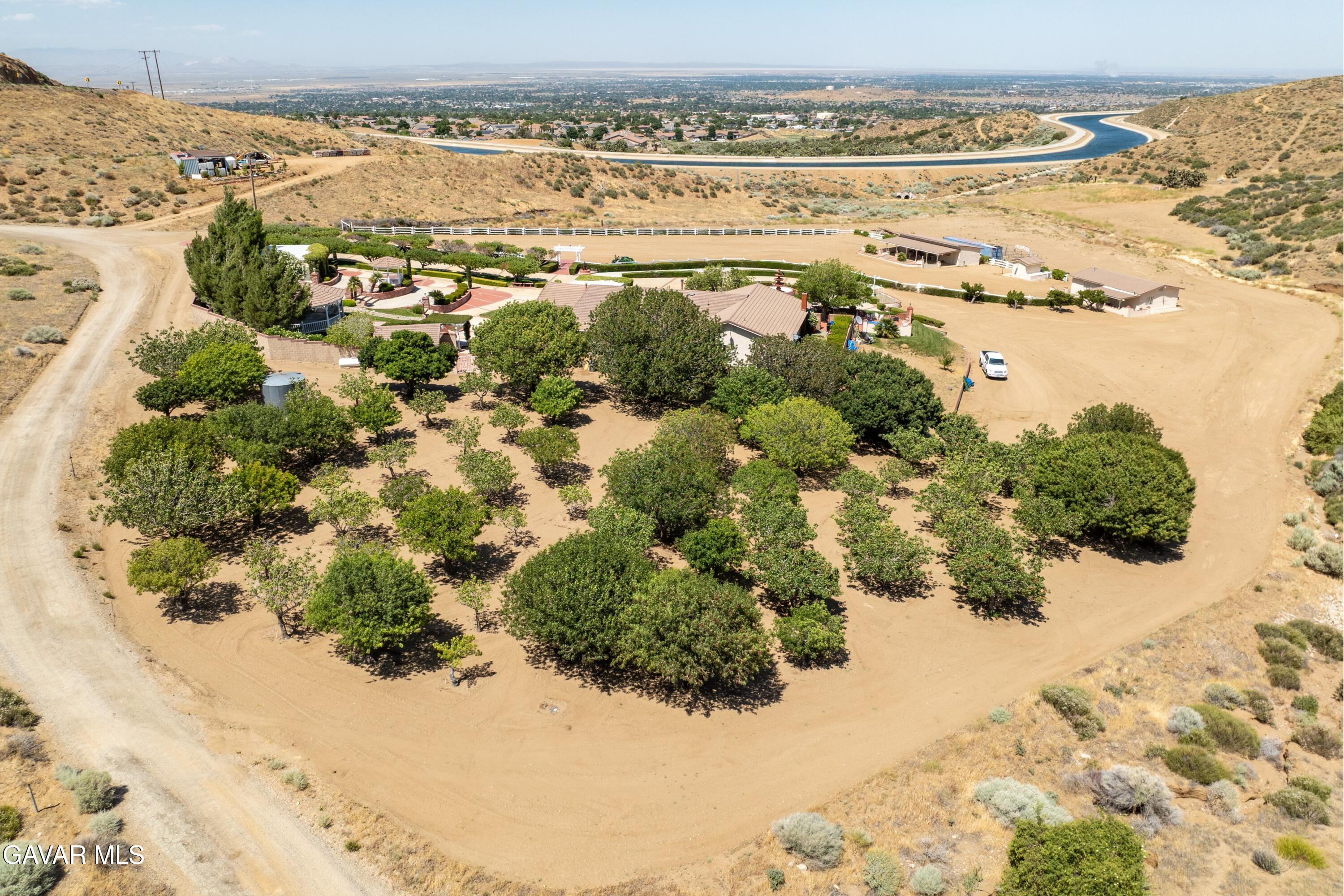 5801 Hacienda Ranch Road Palmdale, CA 93551 - Photo 61 of 69 47-DJI_0118-HDR