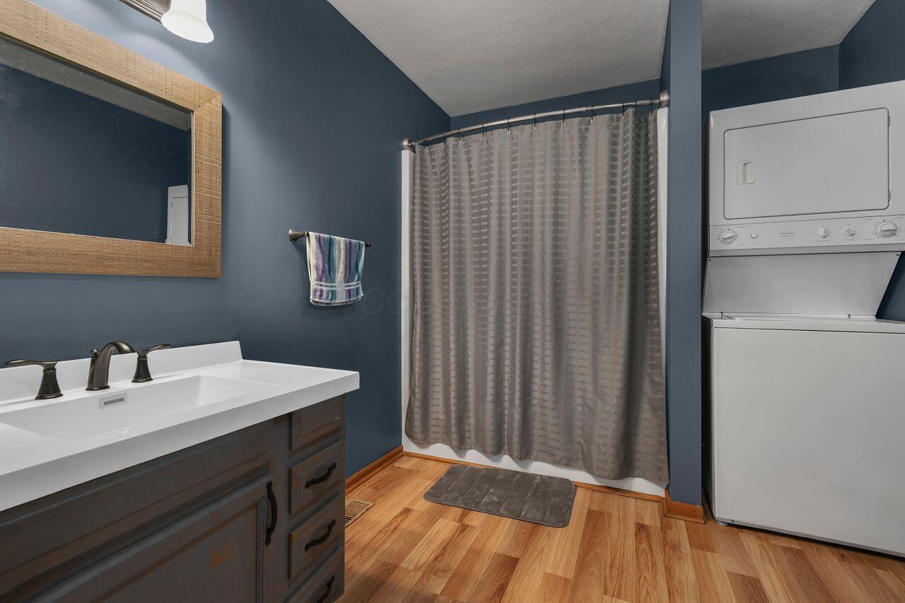 1848 Alward Road Southwest Pataskala, OH 43062 - Photo 30 of 42 Mother-in-law suite bathroom/laundry