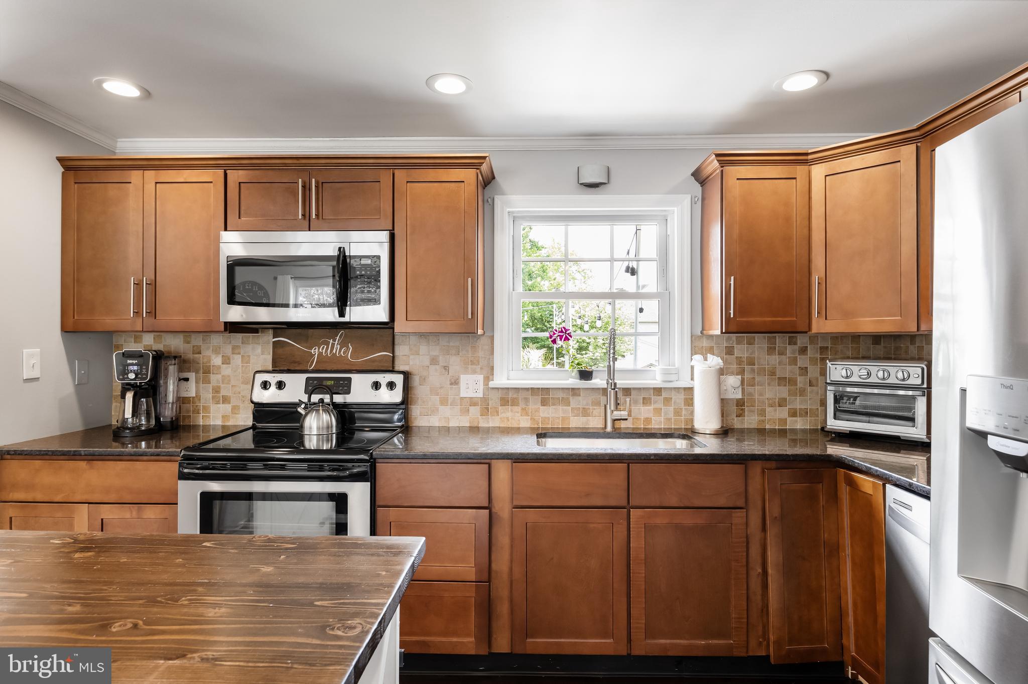 217 Sharrow Vale Road Delran, NJ 08075 - Photo 10 of 30