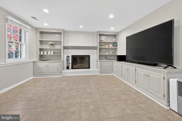 $900,000 | 411 Hurley Avenue, Rockville, MD 20850