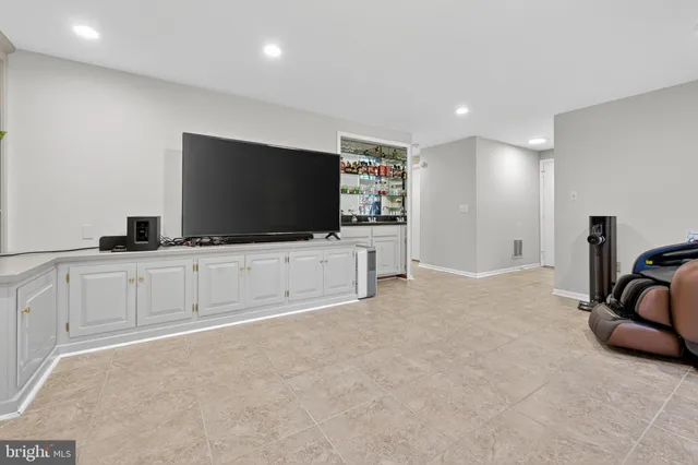 $900,000 | 411 Hurley Avenue, Rockville, MD 20850