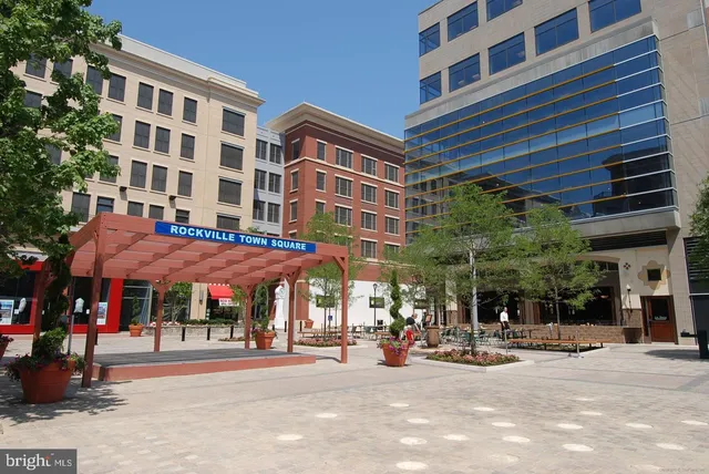 $900,000 | 411 Hurley Avenue, Rockville, MD 20850