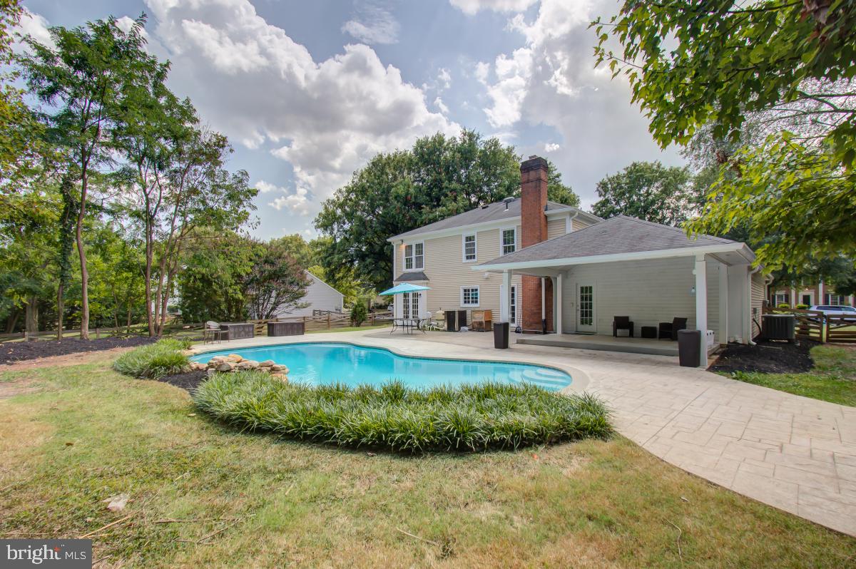 116 Hamilton Road Sterling, VA 20165 - Photo 40 of 44 Gallery Image 40