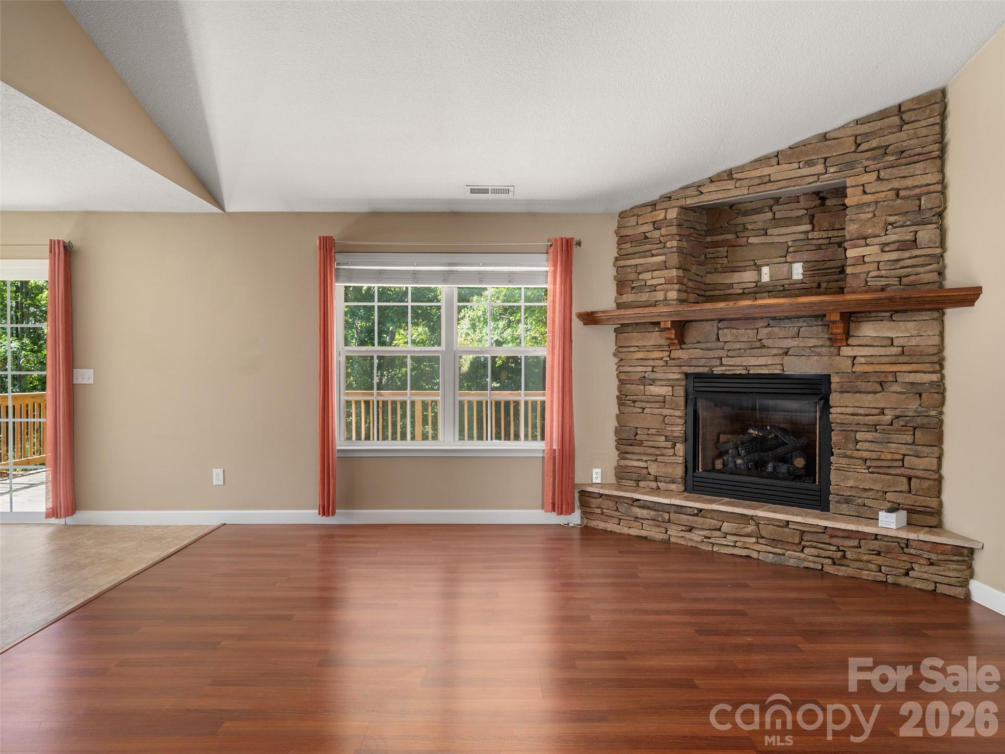 202 Hondah Road Brevard, NC 28712 - Photo 4 of 40 Gallery Image 4