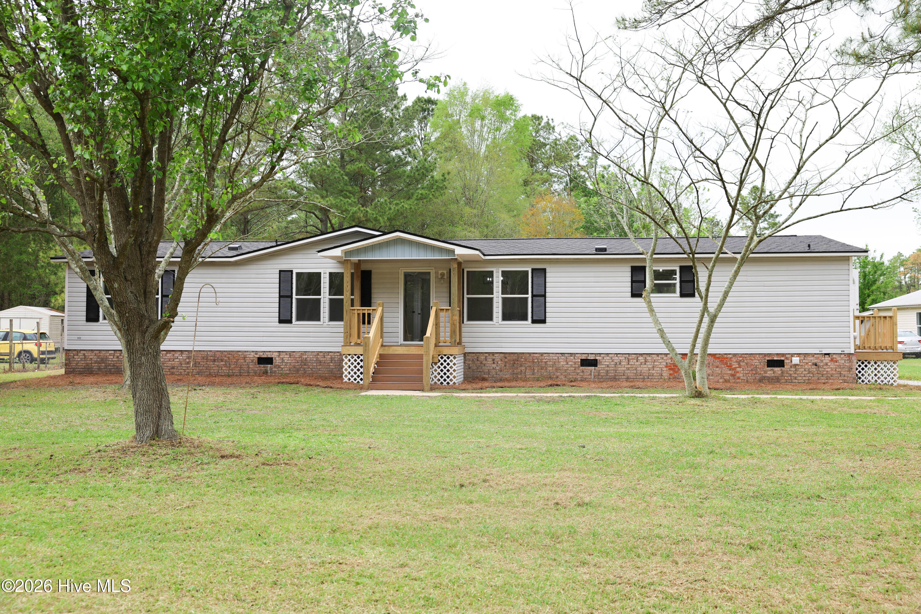 590 Luther Banks Road Richlands, NC 28574 - Photo 2 of 17 scholar-1