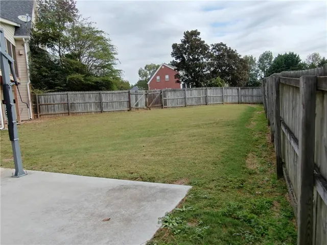 a view of house and outdoor space