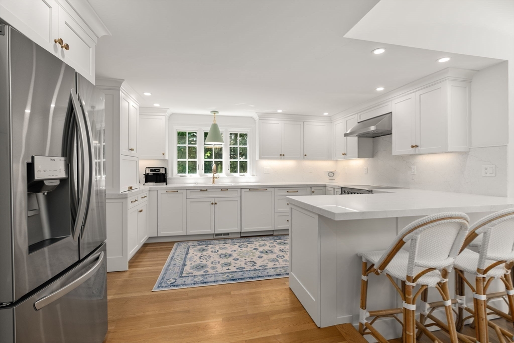 99 Parker Road Wellesley, MA 02482 - Photo 9 of 37