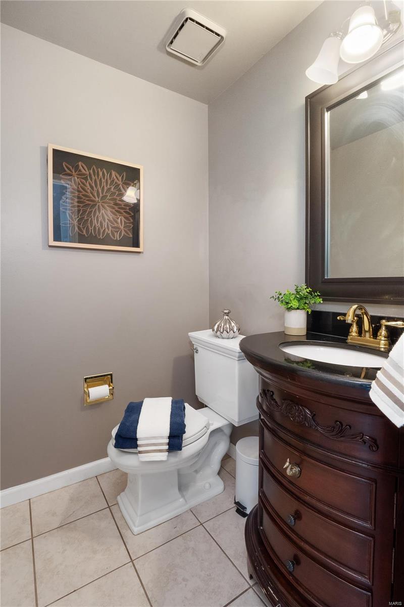 443 East Jackson Road Webster Groves, MO 63119 - Photo 15 of 36 Gallery Image 15