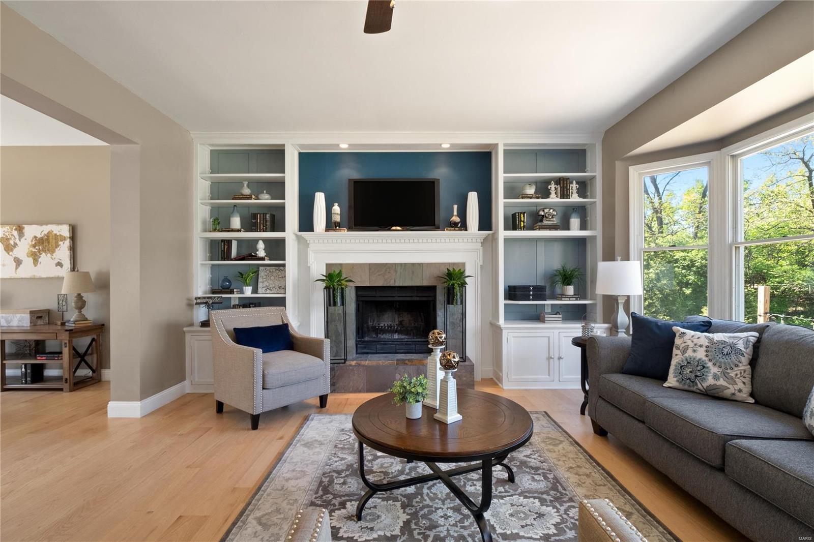 443 East Jackson Road Webster Groves, MO 63119 - Photo 4 of 36 Gallery Image 4
