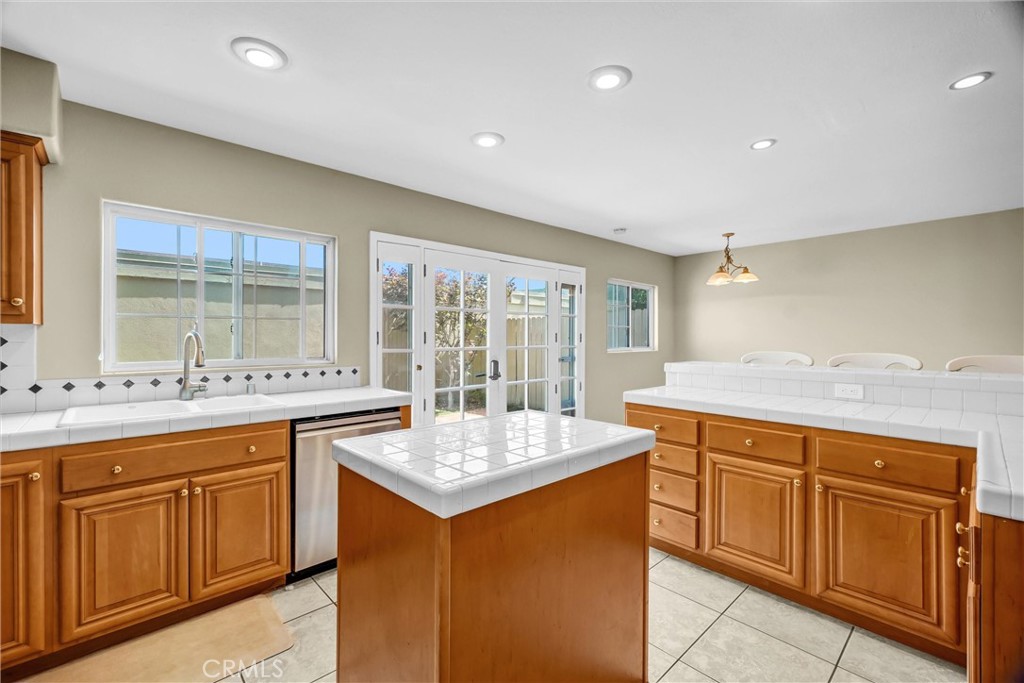 10462 Rio Grande Court Fountain Valley, CA 92708 - Photo 13 of 30