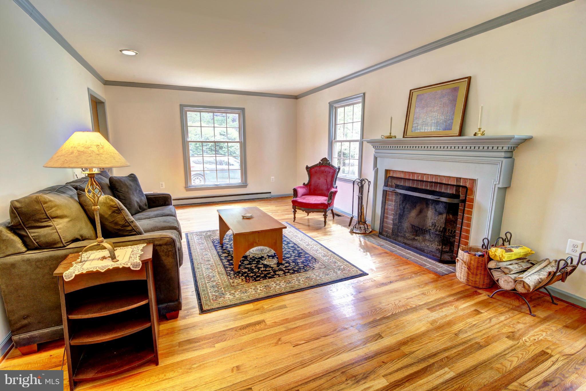40280 Mt Gilead Road Leesburg, VA 20175 - Photo 7 of 30 Family Room