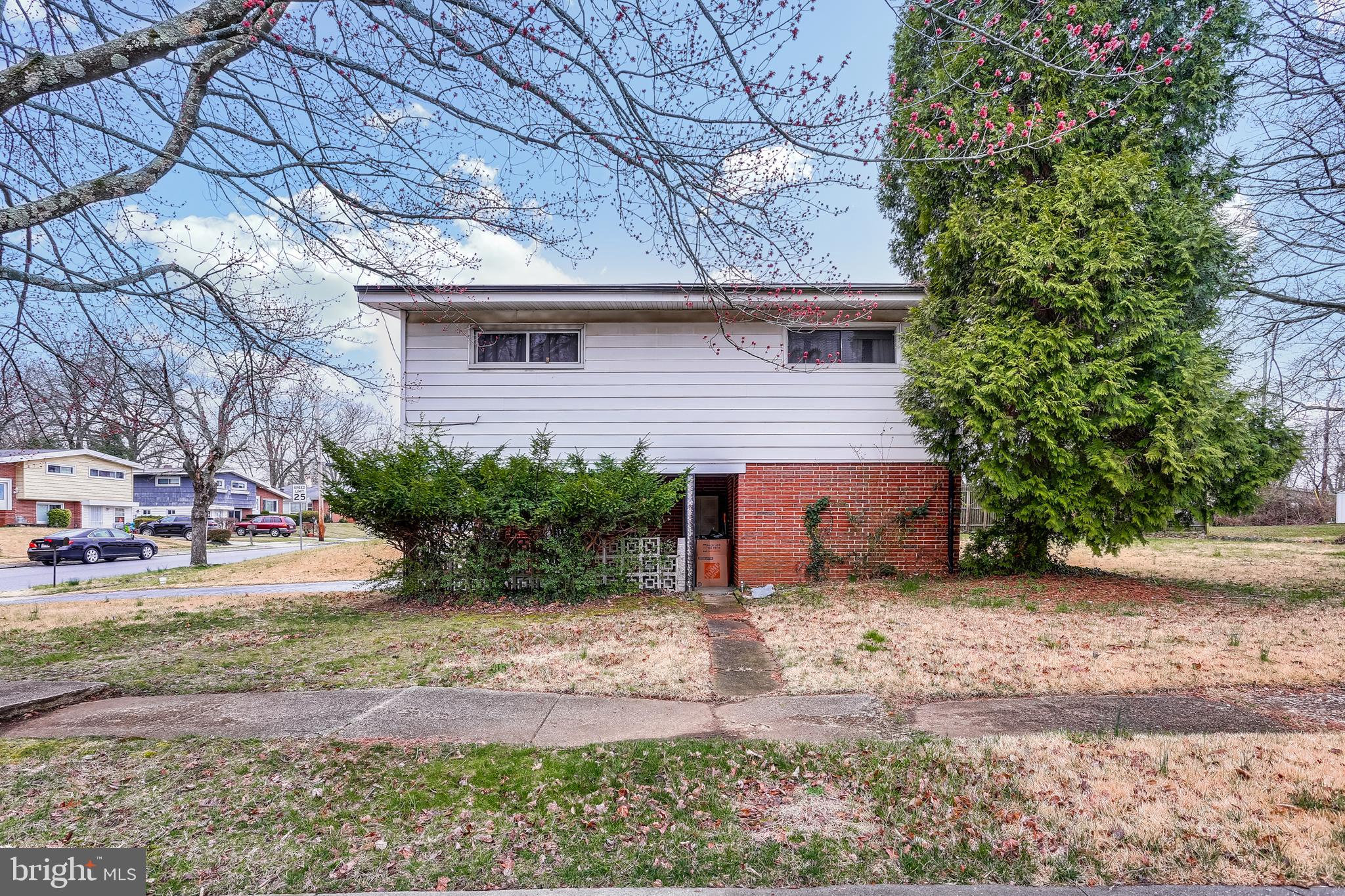 4126 Ronis Road Baltimore, MD 21208 - Photo 29 of 31 SIDE OF HOUSE
