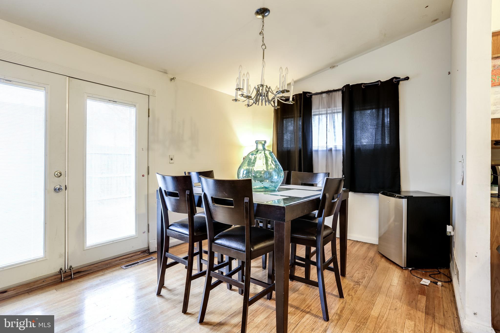 4126 Ronis Road Baltimore, MD 21208 - Photo 6 of 31 DINING ROOM