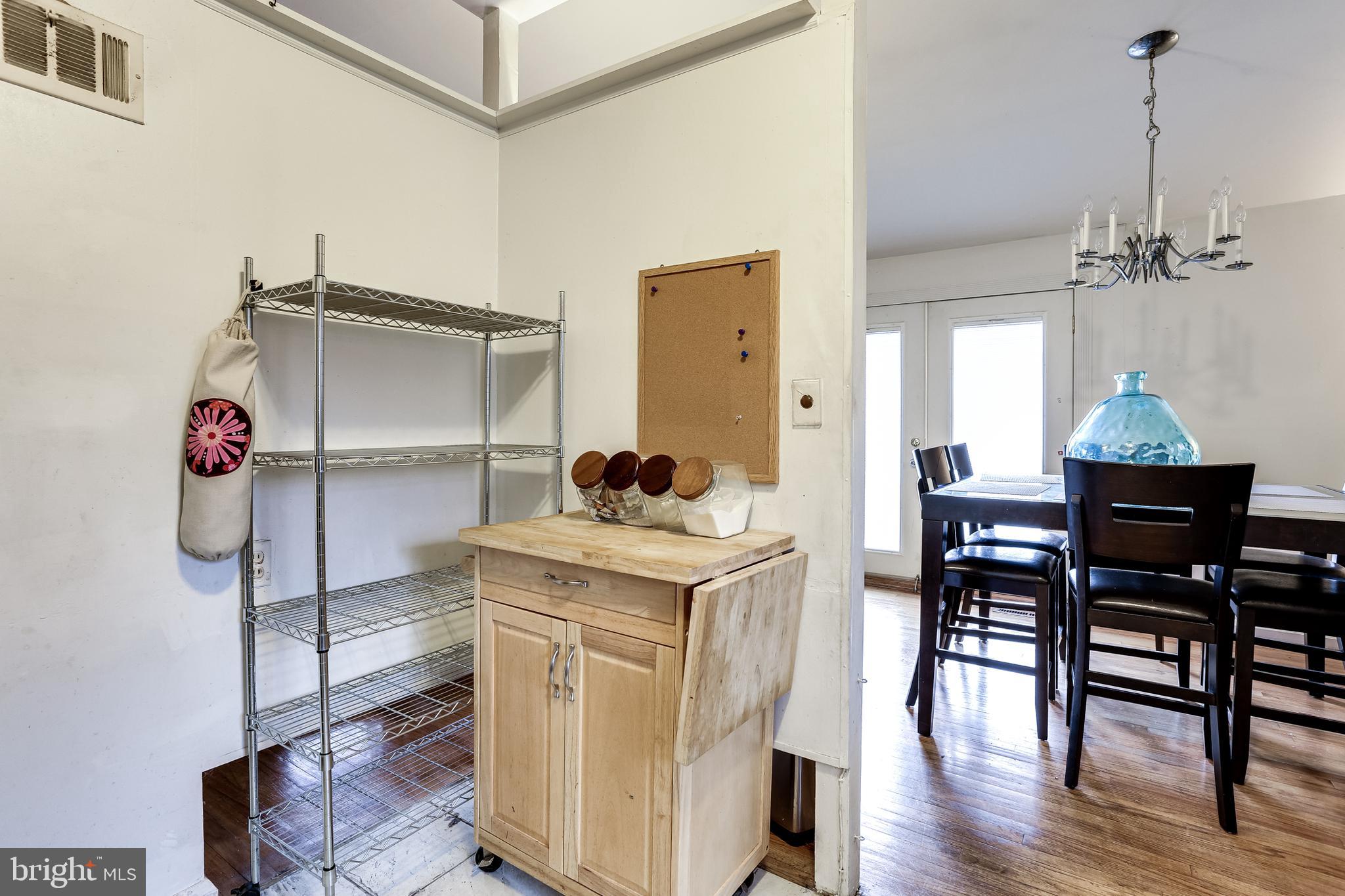 4126 Ronis Road Baltimore, MD 21208 - Photo 10 of 31 KITCHEN