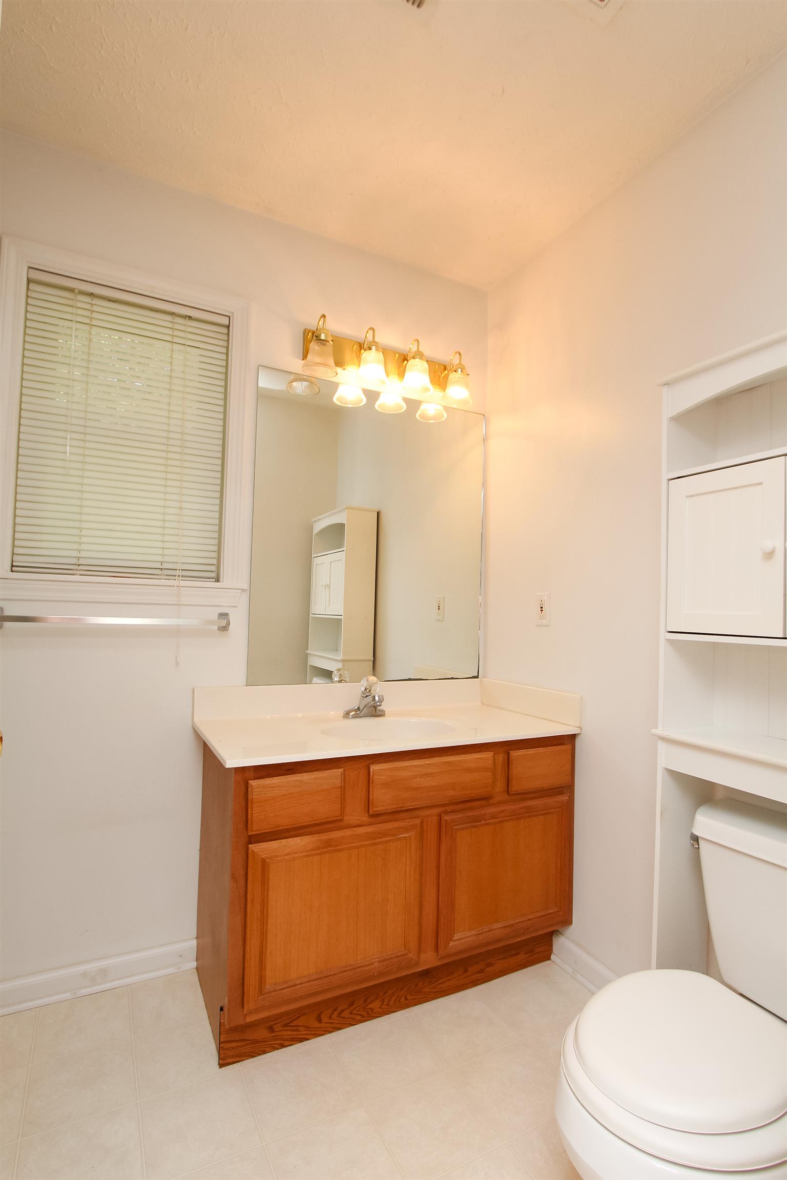 1389 Compton Road Murfreesboro, TN 37130 - Photo 23 of 29 Full Bath- In-Law Suite