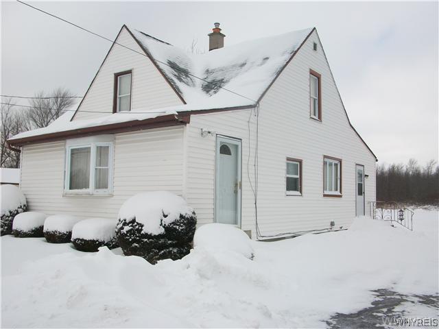 3869 Hill Road Wheatfield, NY 14120 - Photo 1 of 1 Exterior Front
