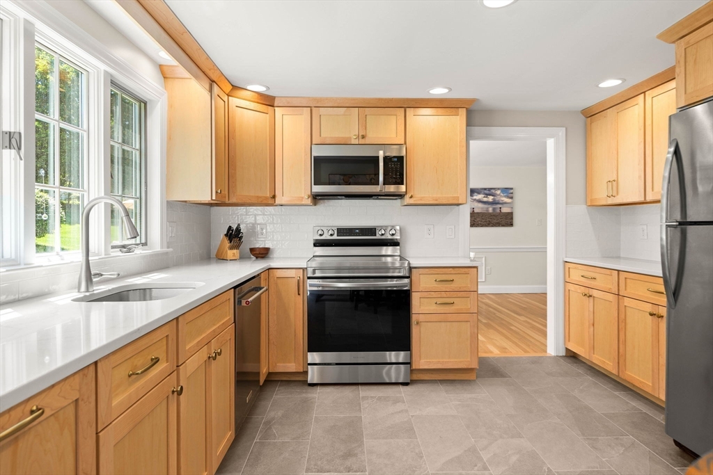 1 Burnham Road Wenham, MA 01984 - Photo 12 of 42 Gallery Image 12