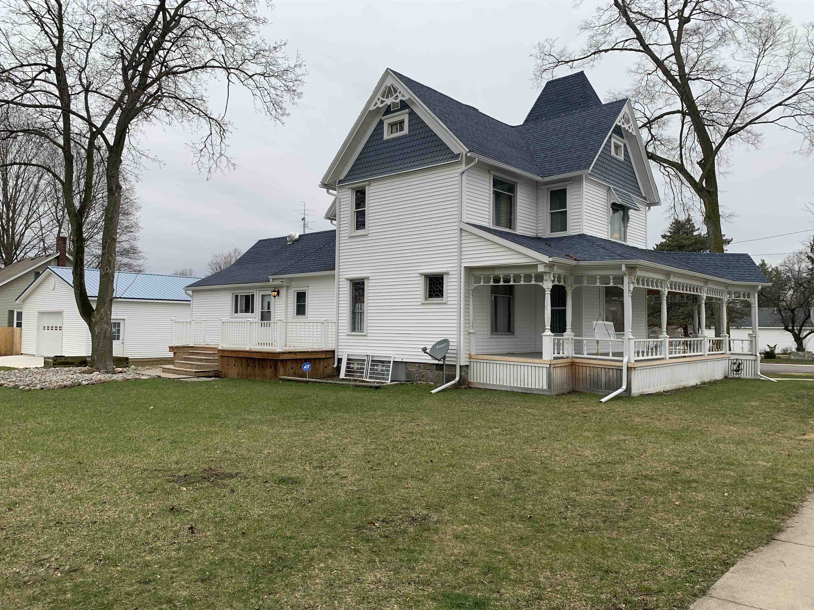 210 South Maple Street Maple Rapids, MI 48853 - Photo 4 of 36 1910138-4.JPG