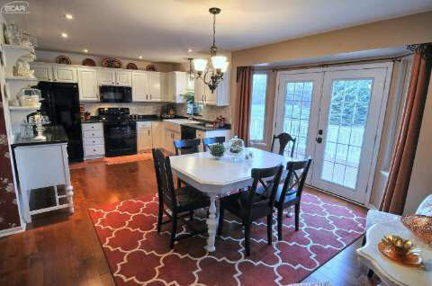 12501 Foley Road Fenton, MI 48430 - Photo 13 of 34 20454539-12.JPG