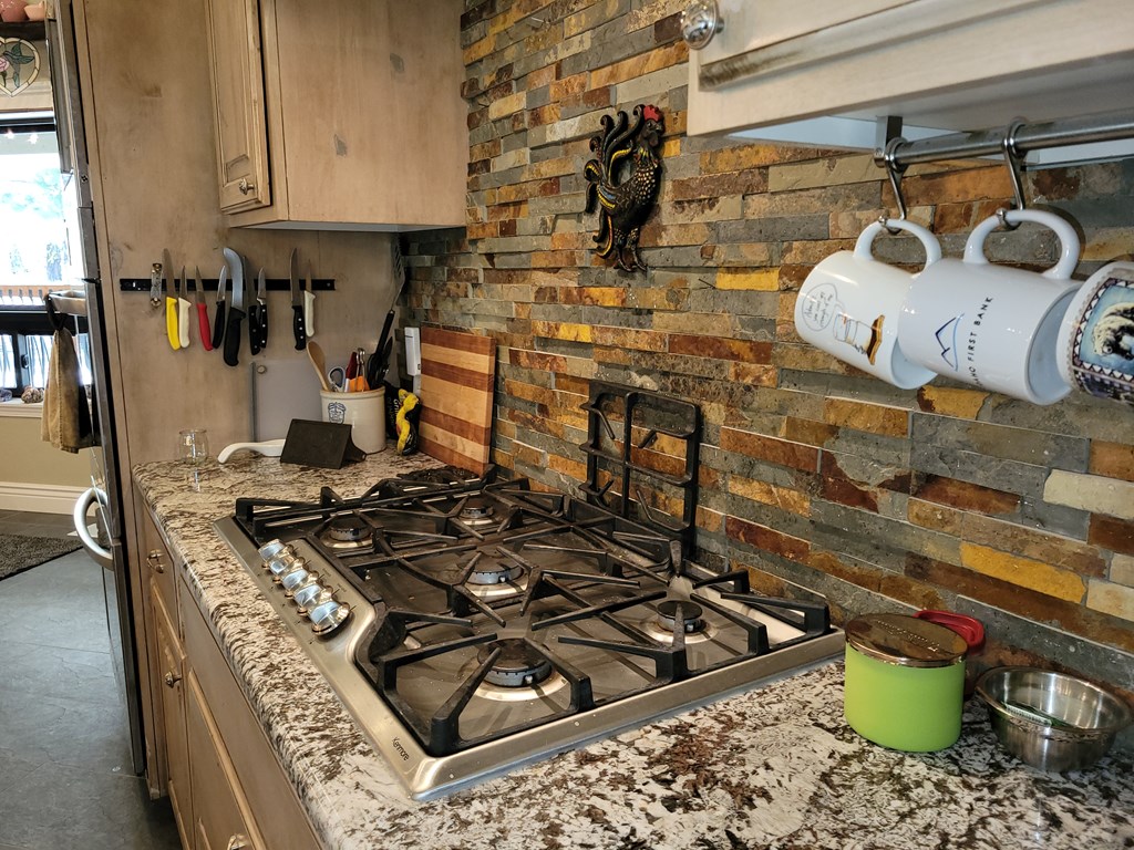 191 Clear Creek Road Cascade, ID 83611 - Photo 15 of 57 Appliances included
