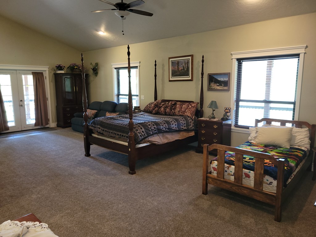 191 Clear Creek Road Cascade, ID 83611 - Photo 26 of 57 Tiled
