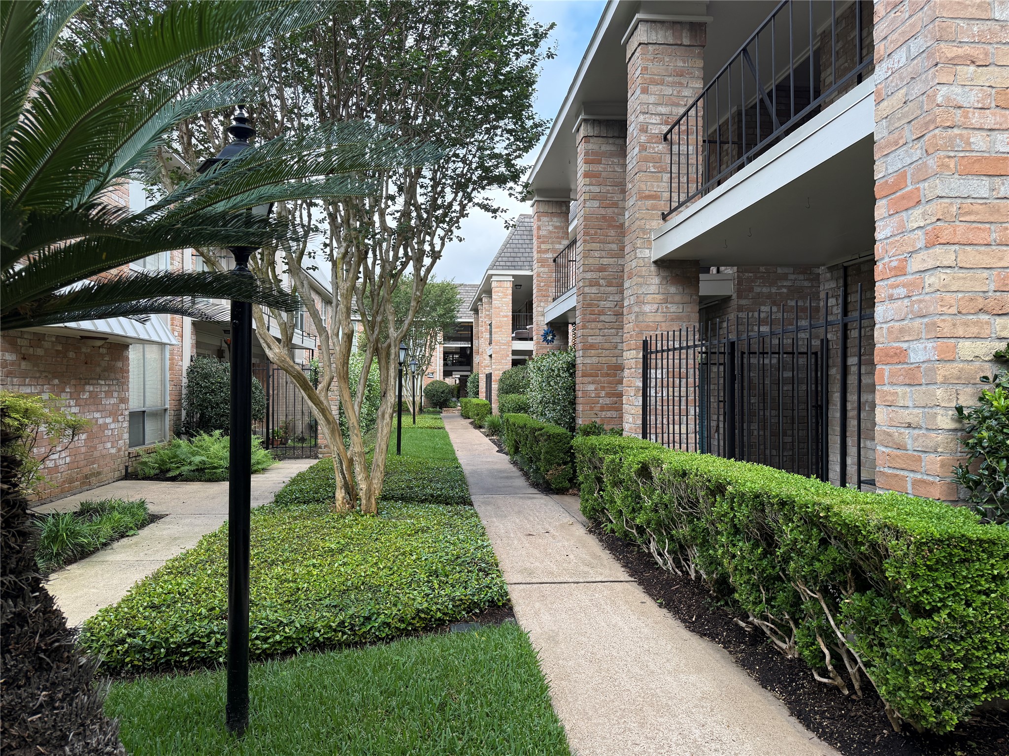 2224 South Piney Point Road, Unit 223 Houston, TX 77063 - Photo 1 of 29