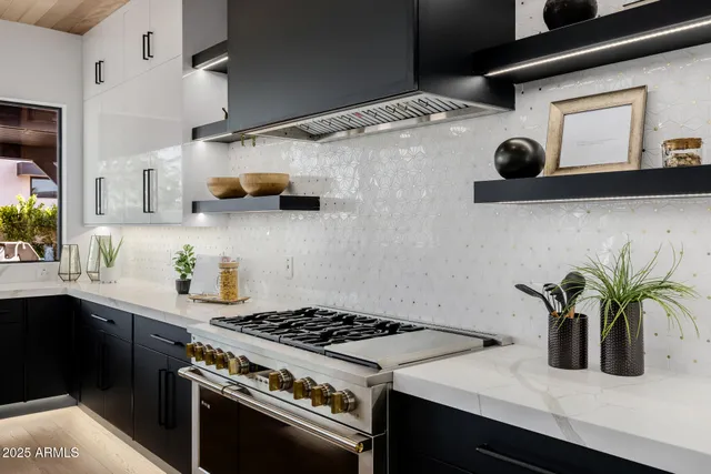 $2,499,000 | 6541 East 2nd Street, Scottsdale, AZ 85251