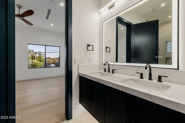 $2,499,000 | 6541 East 2nd Street, Scottsdale, AZ 85251