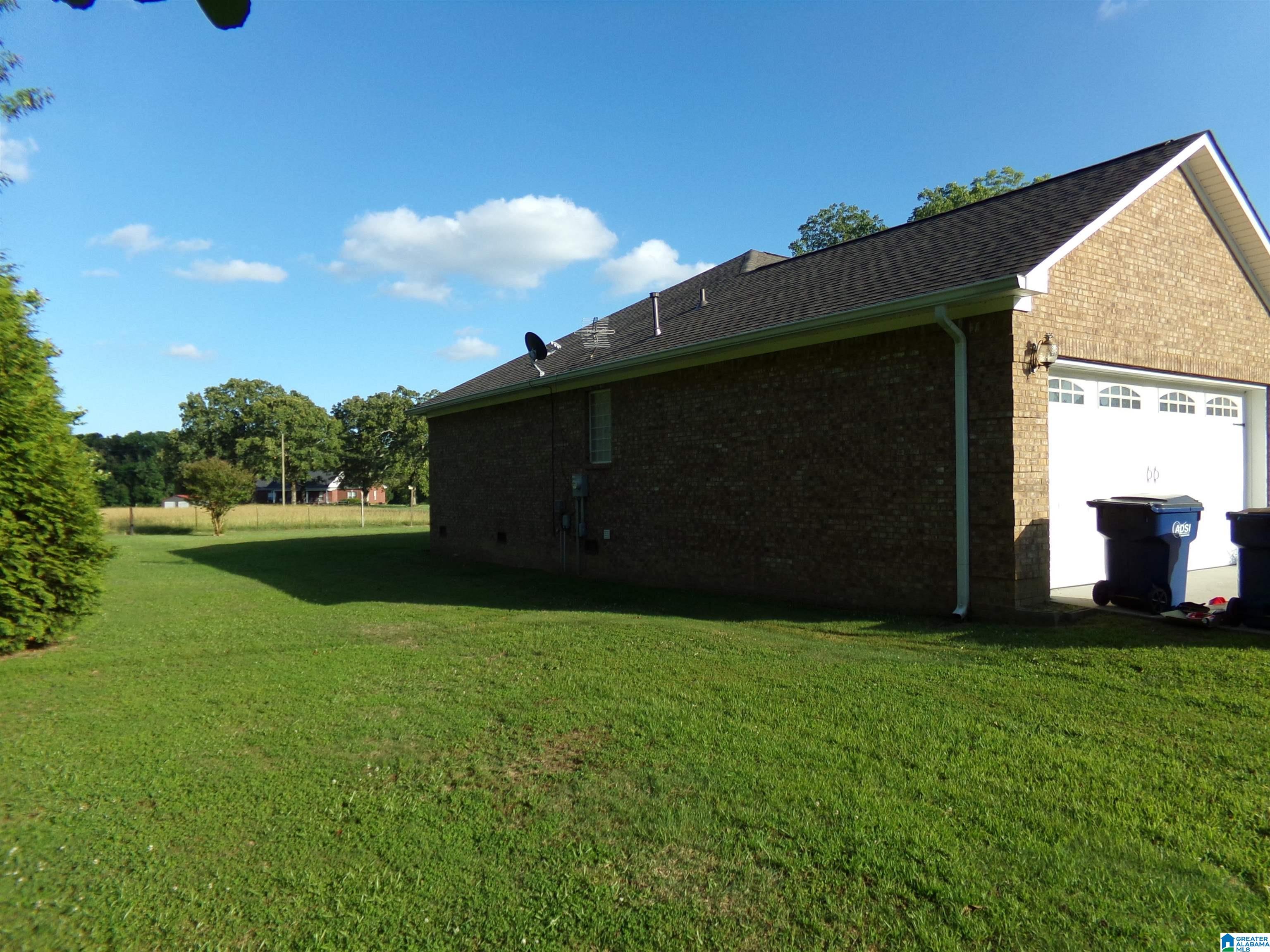 1322 Lowery Road Northeast Arab, AL 35016 - Photo 13 of 99