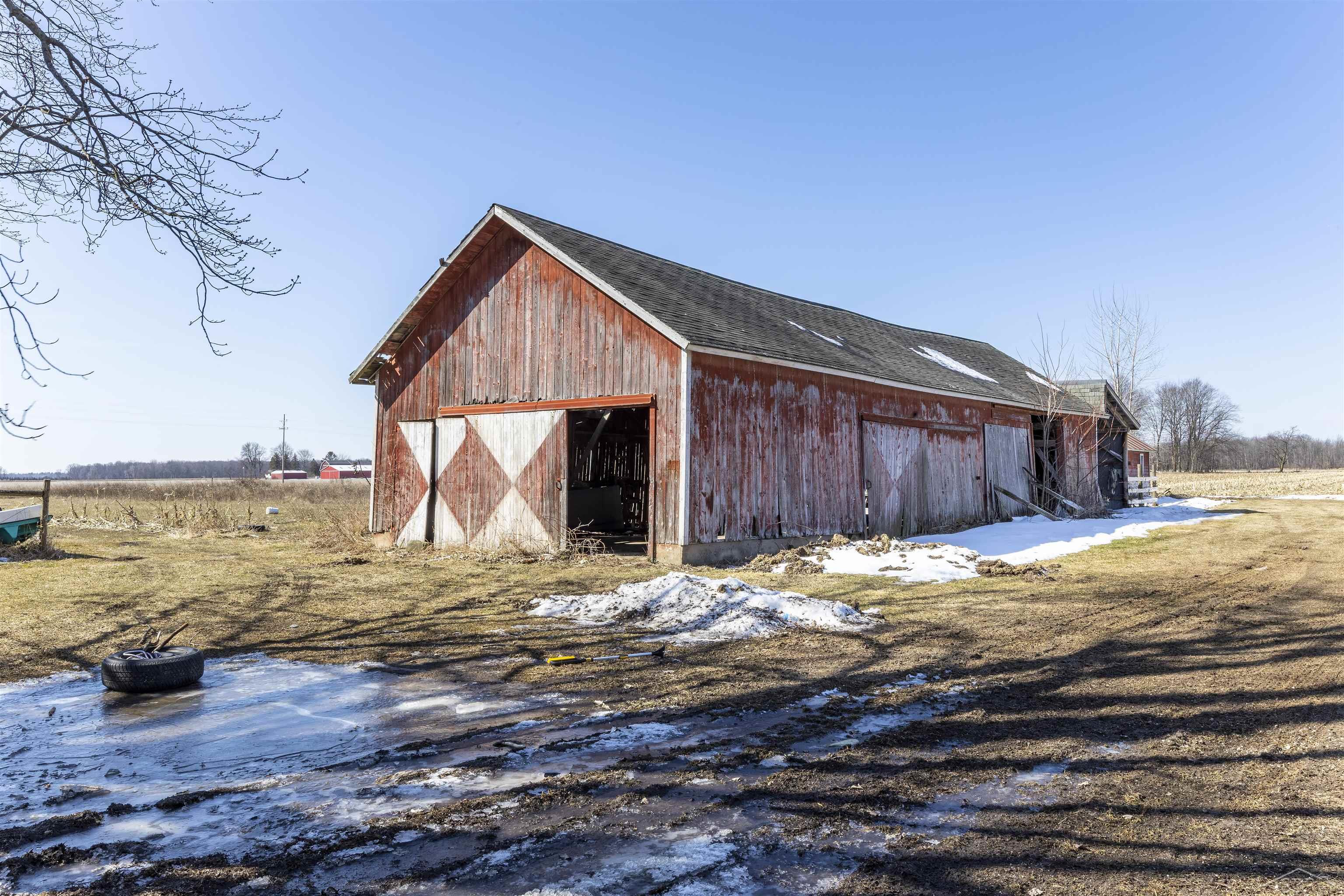 8195 Northeast County Line Road Coleman, MI 48618 - Photo 15 of 22