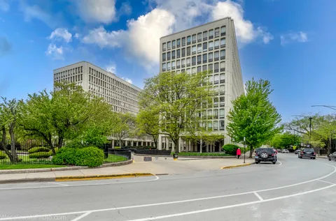 $169,900 | 1451 East 55th Street, Unit 620N, Chicago, IL 60615