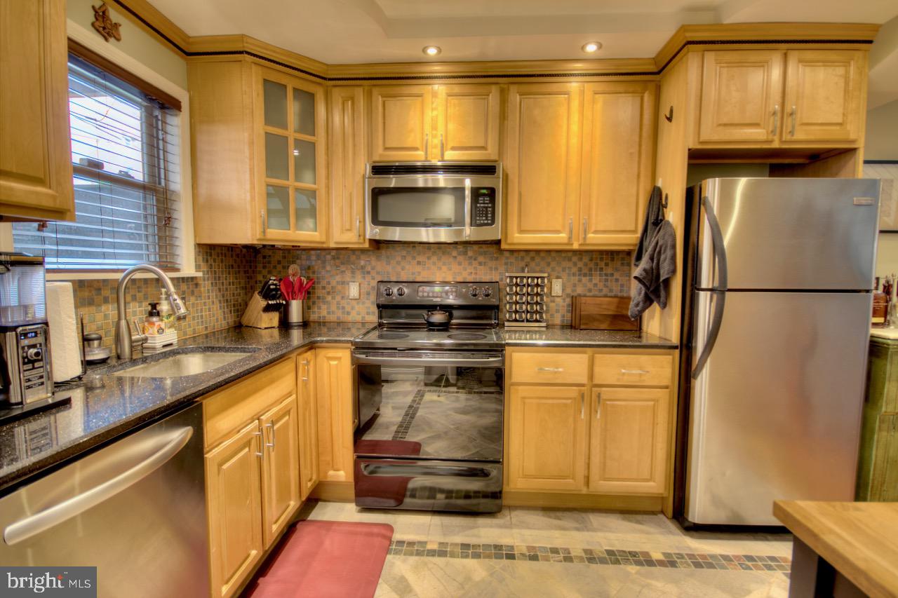 355 Gerritt Street Philadelphia, PA 19147 - Photo 11 of 28 Gallery Image 11