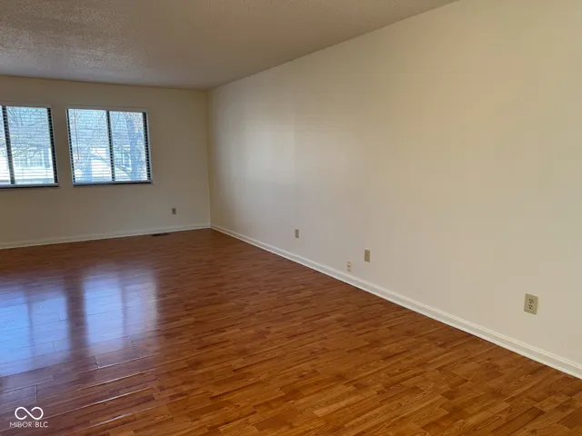 $2,100 | 7607 Home Drive, Fishers, IN 46038