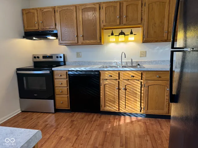 $2,100 | 7607 Home Drive, Fishers, IN 46038