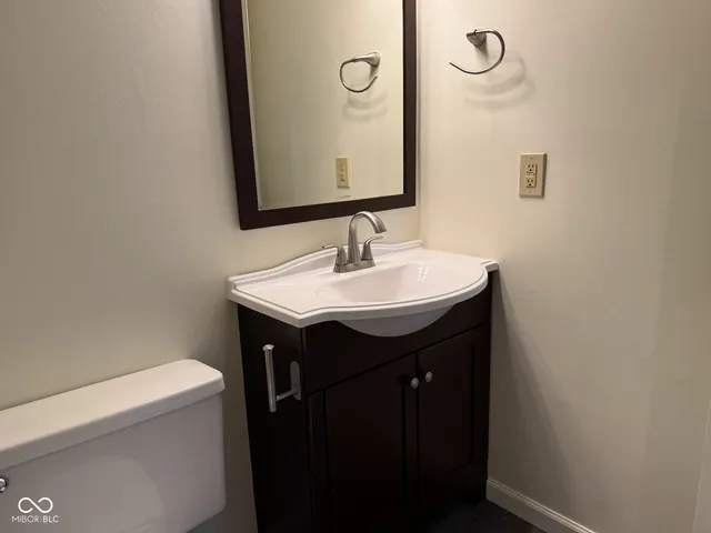 $2,100 | 7607 Home Drive, Fishers, IN 46038