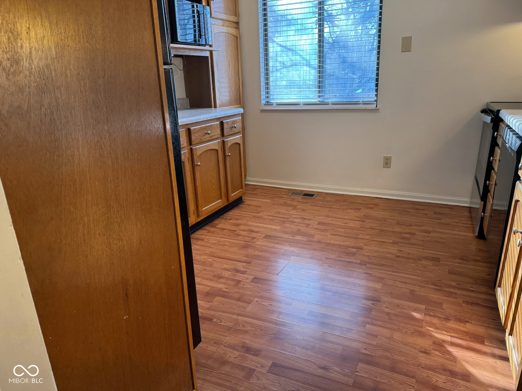 7607 Home Drive Fishers, IN 46038 - Photo 6 of 34