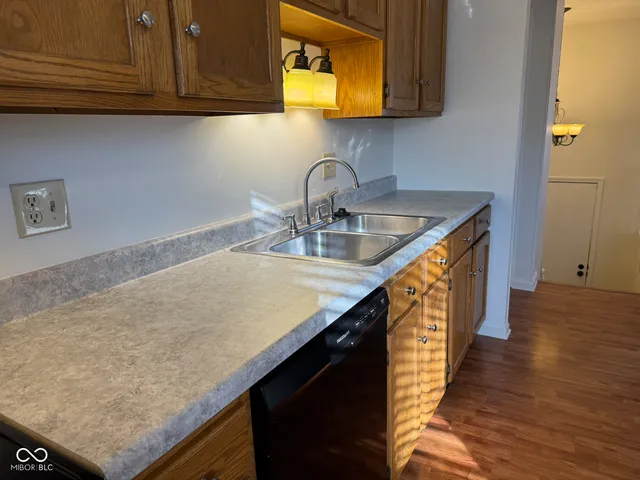 $2,100 | 7607 Home Drive, Fishers, IN 46038