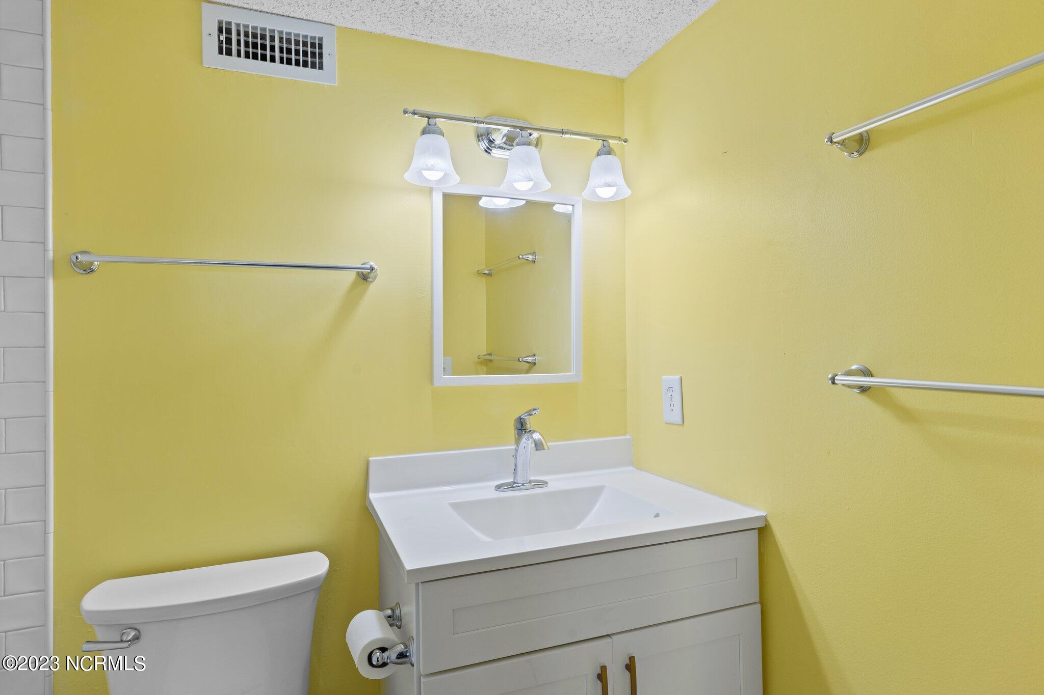 2305 West Fort Macon Road, Unit 507 Atlantic Beach, NC 28512 - Photo 23 of 53 20-web-or-mls-_S3A3522